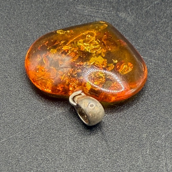 Vintage Amber Heart Shaped Jewelry Pendant Charm, Sterling Silver 925 Bail - Picture 7 of 10